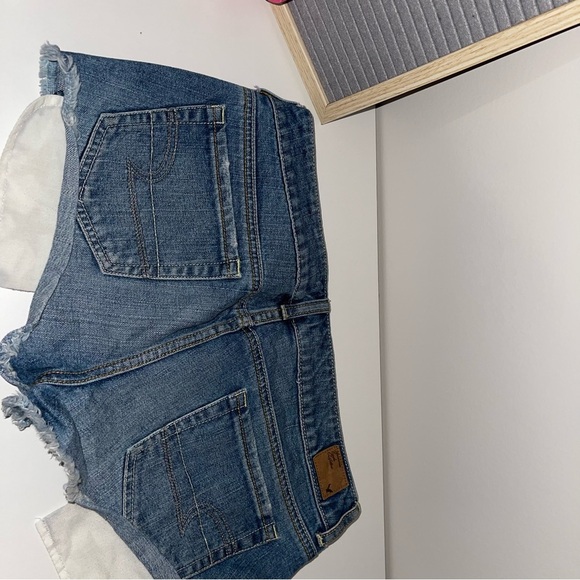 🌟⭐️💫AMERICAN EAGLE STAR SHORTS SIZE 8 - Picture 3 of 4